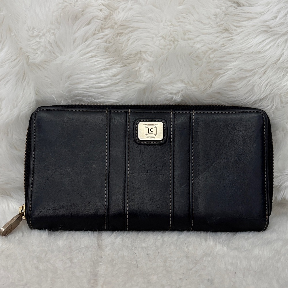 Liz Claiborne Genuine Black Leather Zip Wallet with Gold Logo Plate
